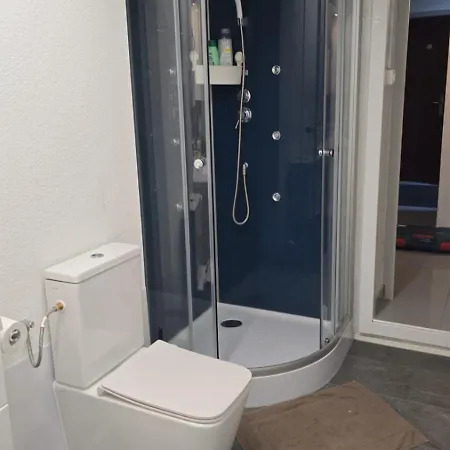 Eco Δωμάτια σε οικογενειακή κατοικία Ζυρίχη